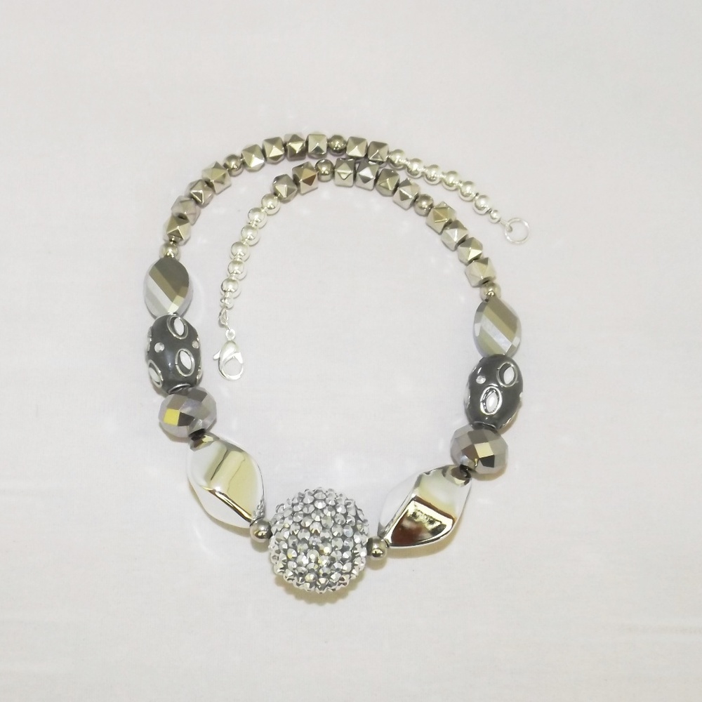 New  silver crystal, clay 18" necklace (#1905)